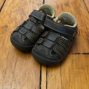 Brown leather Stride Rite walkers.